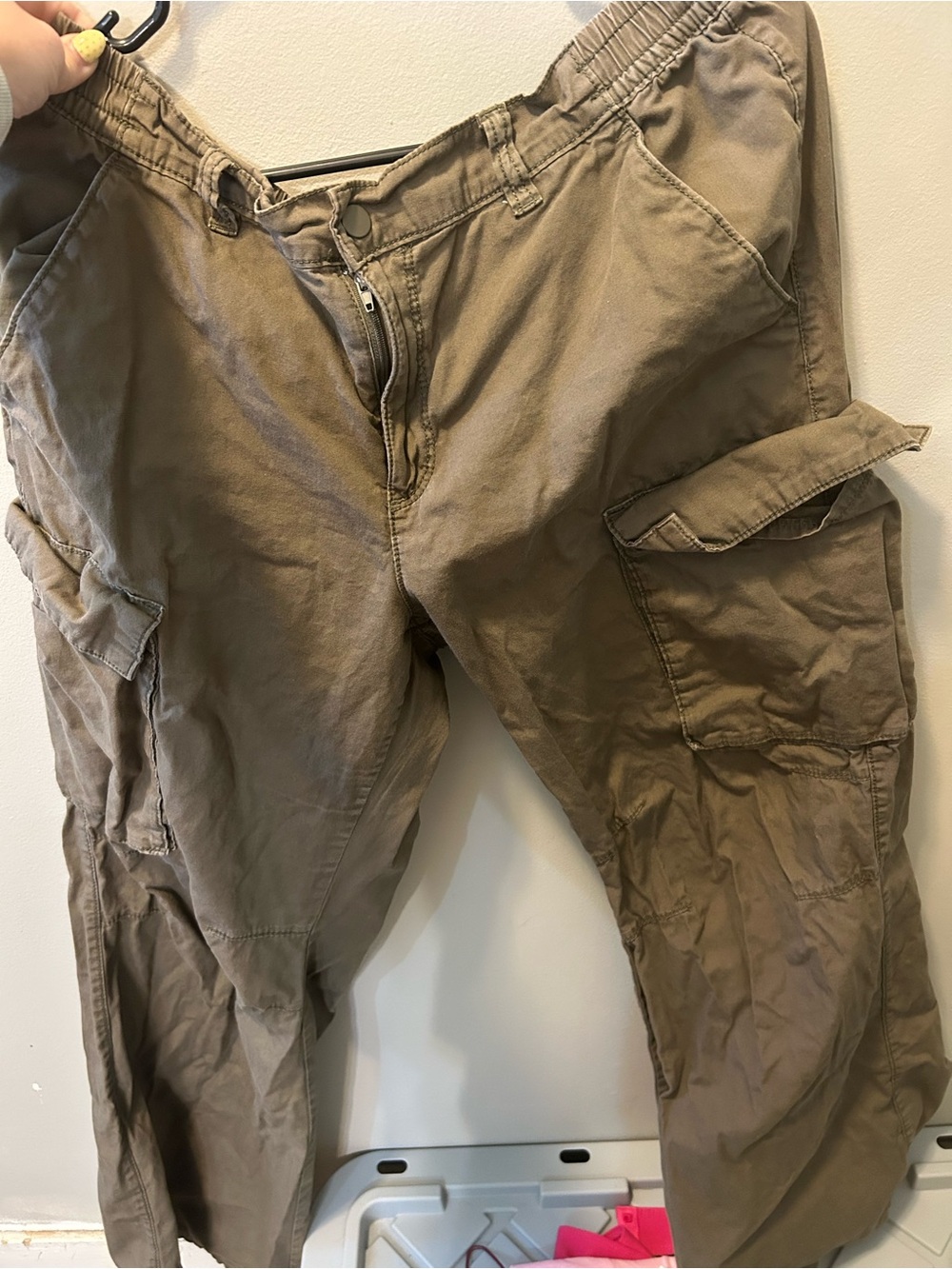 Green cargo pants